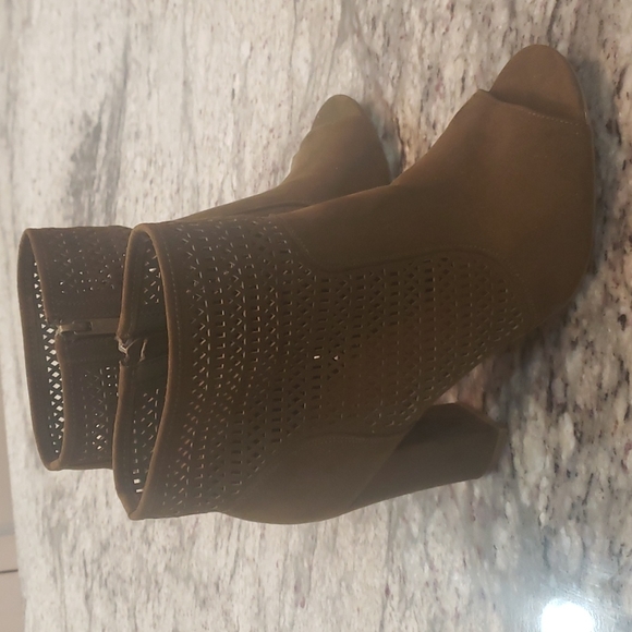 Green Faux Suade Bamboo 4.5" Heeled Open-Toe Boot - Picture 5 of 9